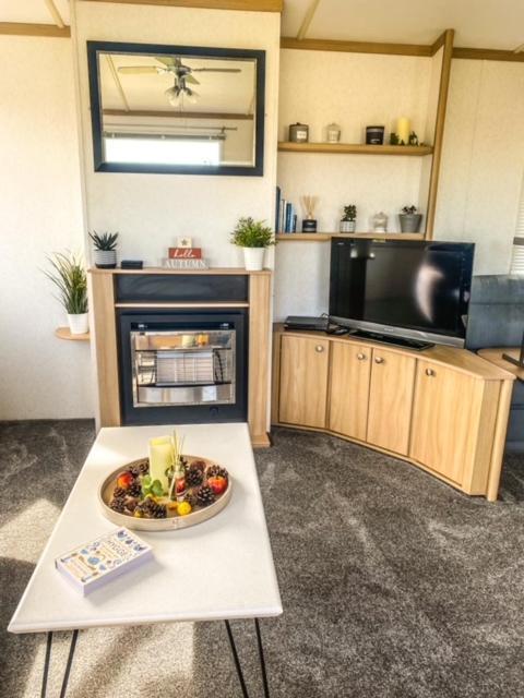 The Hygge Retreat At 7 Lakes Country Park, Lincolnshire Villa Crowle  Dış mekan fotoğraf